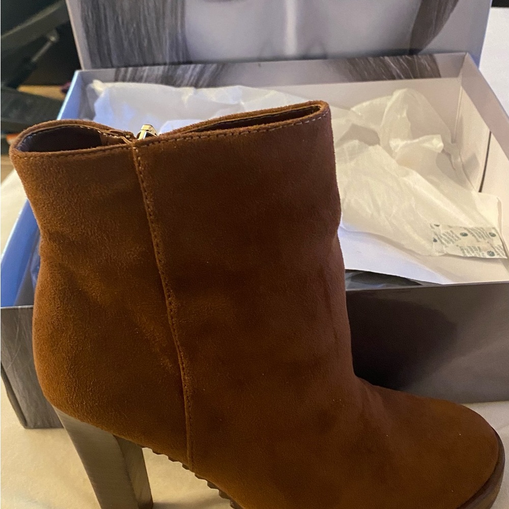 Jennifer Lopez Brown Heeled Boots Suede